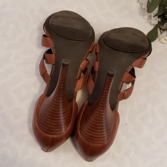 BCBG Paris heels - Picture 7 of 8